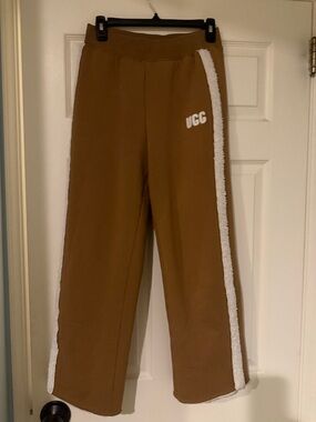 UGG Kids Brown Sweatpants with White Sherpa Side Trim